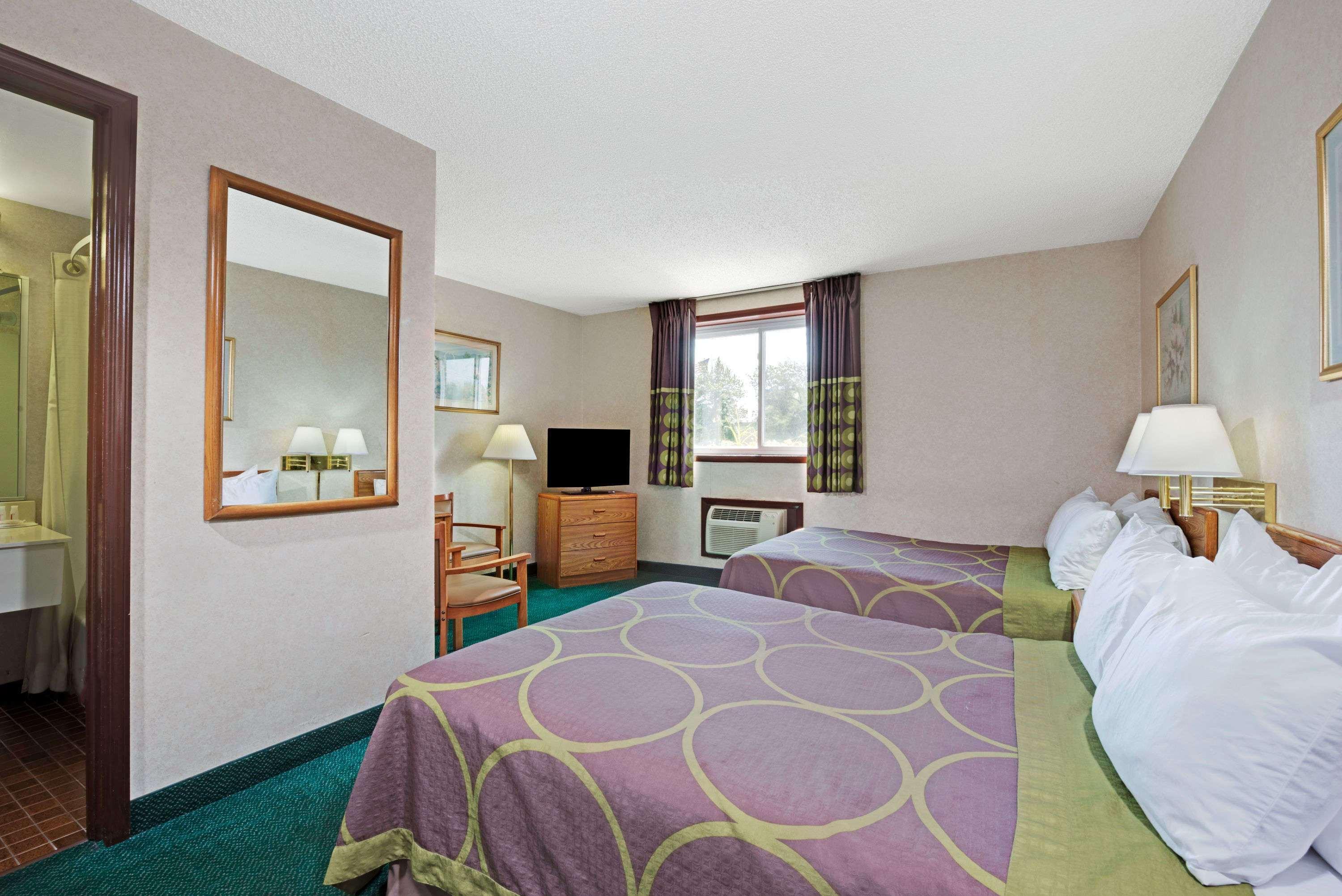 Super 8 By Wyndham Kenmore/Buffalo/Niagara Falls Area מראה חיצוני תמונה