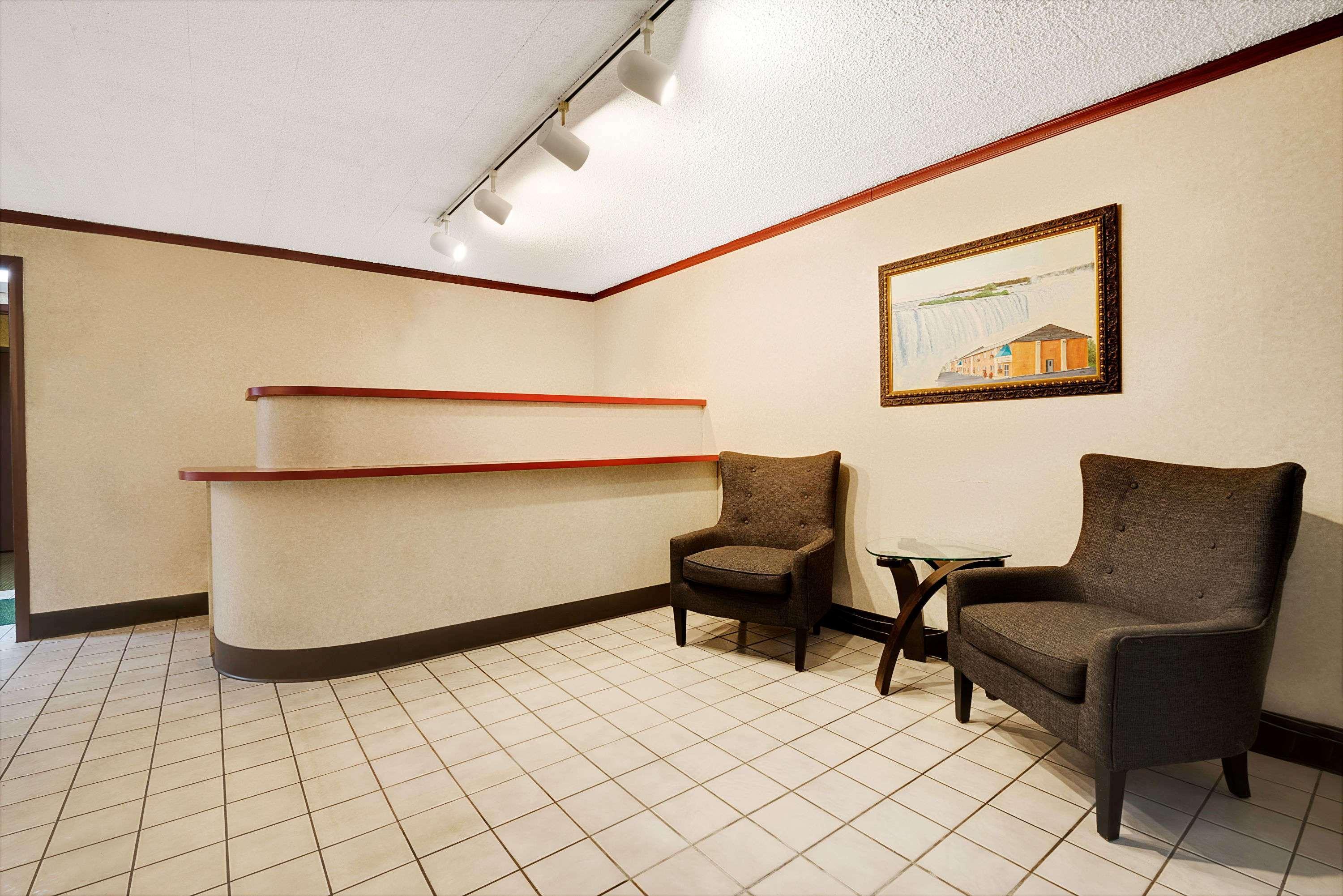 Super 8 By Wyndham Kenmore/Buffalo/Niagara Falls Area מראה חיצוני תמונה